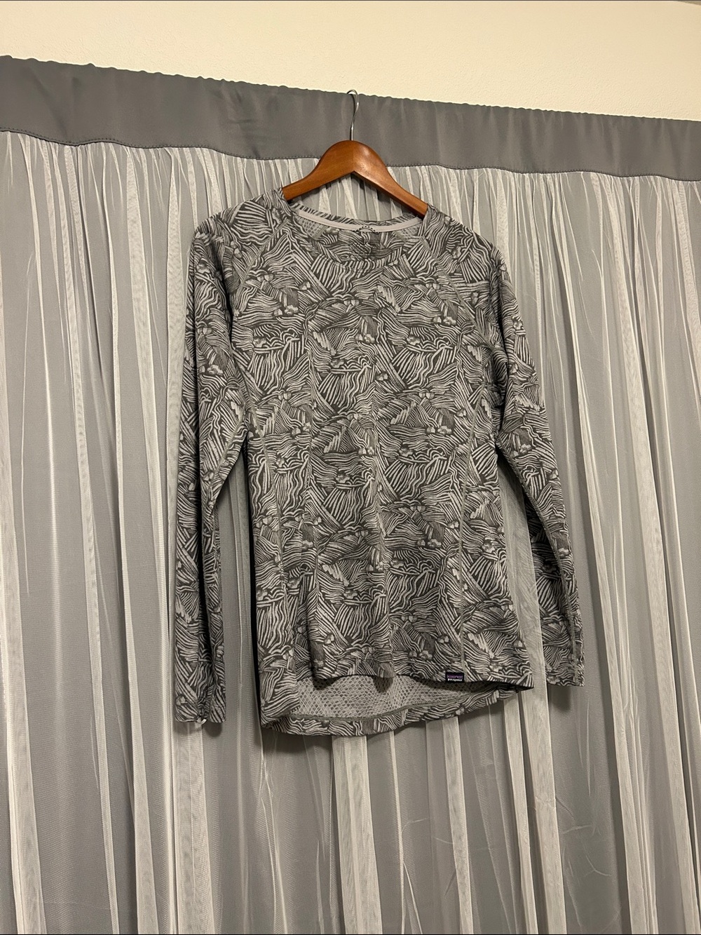 Patagonia Women's Gray Long-Sleeve Capilene Midweight Crewneck Top Size Large